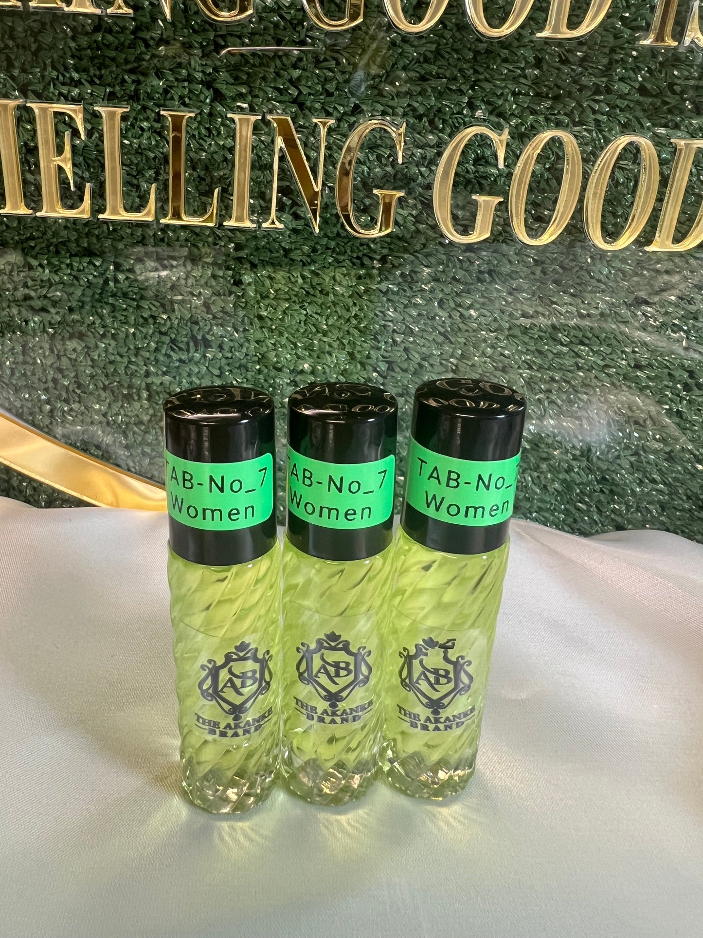 Perfume oil TAB NO 7(women)3pcs 10ml this fragrance oil is described as sophisticated with notes of peach, apricot, sandalwood, cedar, amber, and musk