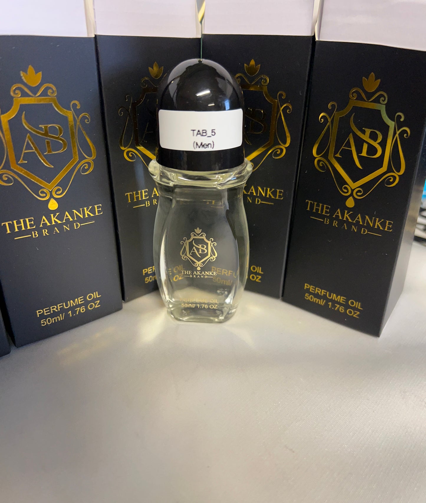 Perfume oil TAB NO5(men)50ml top notes of orange blossom and bergamot, middle notes of cedar, sage, and pepper, and base notes of sea moss, amber, and vetiver