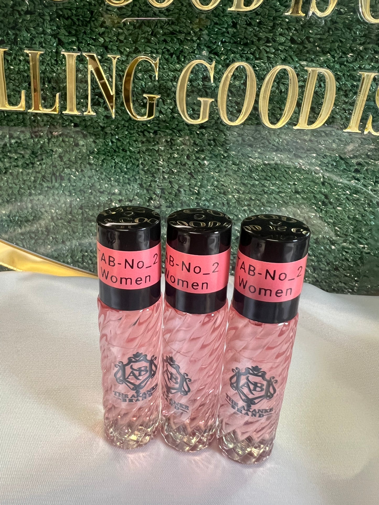 Perfume oil TAB_No2(women)10ml 3pcs musky peach citrus fragrance feminine yet empowering, with a lot of sensuality to it.
