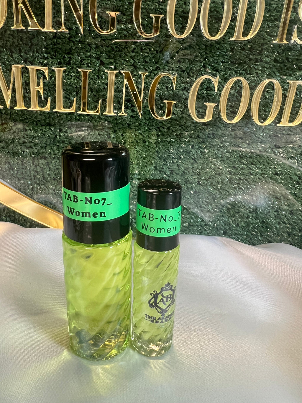 Perfume oil TAB NO 7(women)25ml+10ml this fragrance oil is described as sophisticated with notes of peach, apricot, sandalwood, cedar, amber, and musk