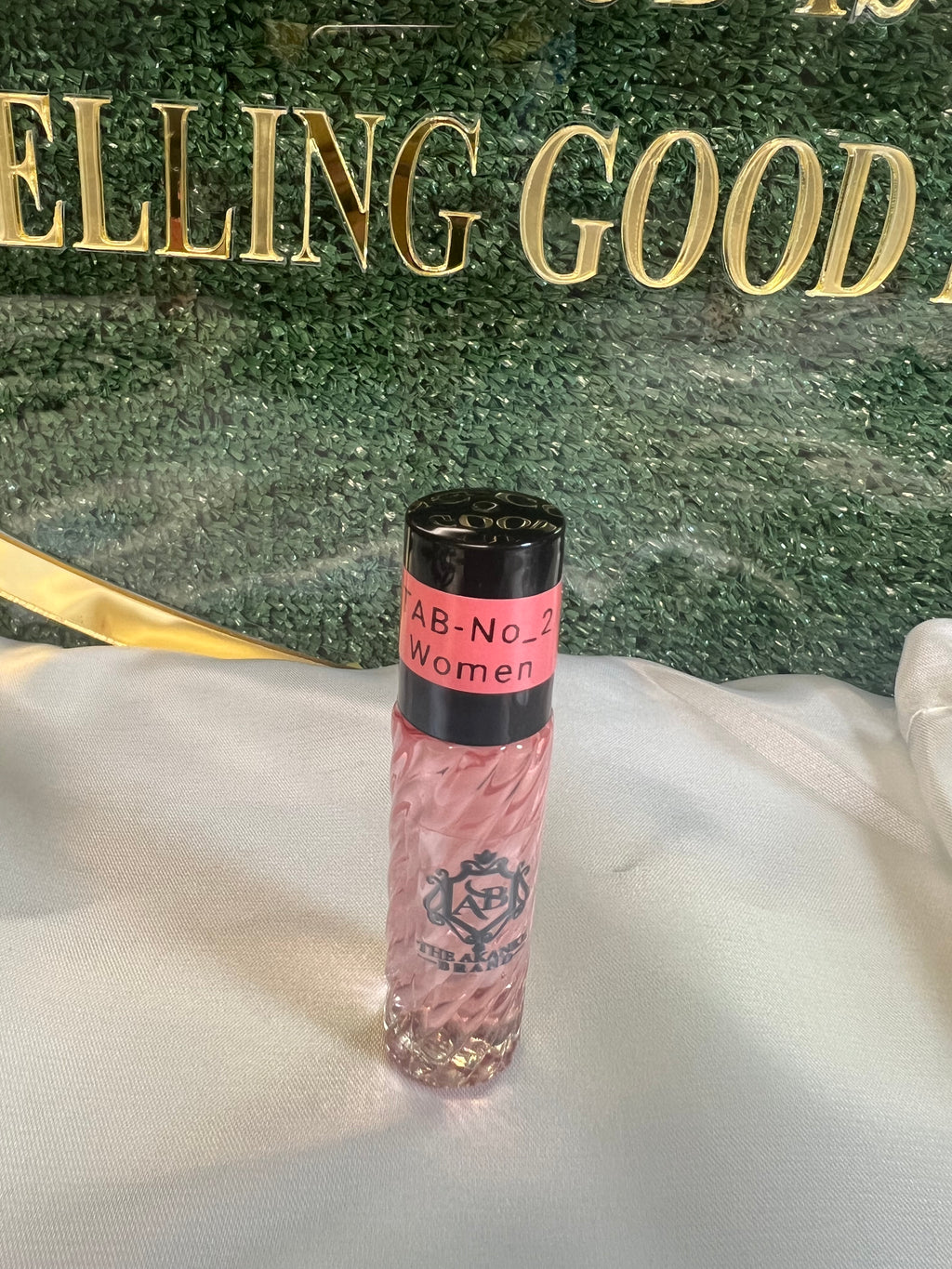 Perfume oil TAB NO_2(women)10ml musky peach citrus fragrance feminine yet empowering, with a lot of sensuality to it.