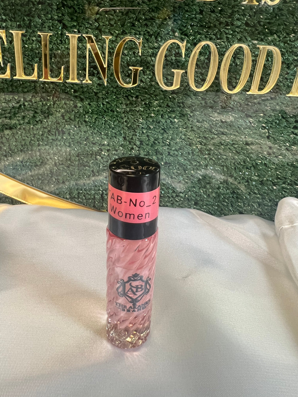 Perfume oil TAB NO_2(women)10ml musky peach citrus fragrance feminine yet empowering, with a lot of sensuality to it.