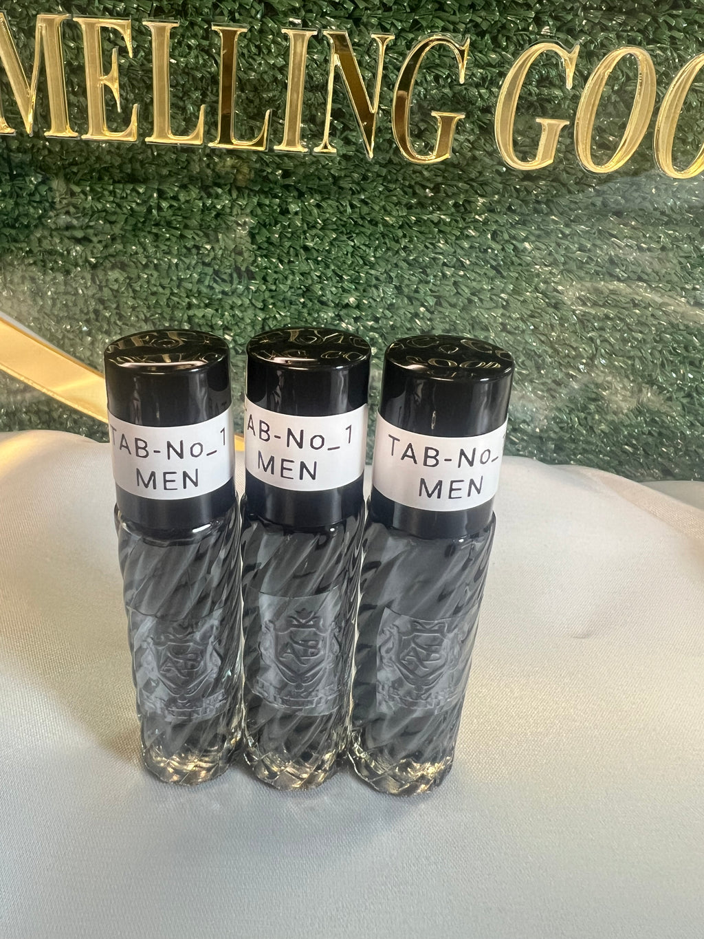 Perfume oil TAB NO 1(men)10ml 3pcs Perfume oil fresh, with a hint of fruity sweetness and some exotic undertones