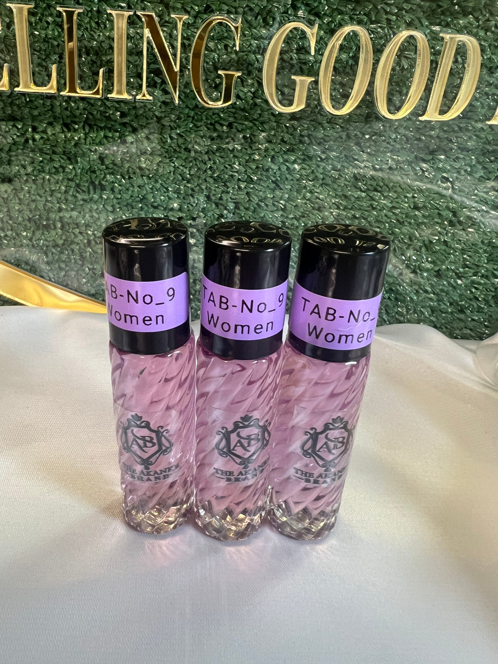 Perfume oil TAB NO 9(women) 3pcs 10mlTop notes are Passionfruit, Grapefruit, Pineapple, Tangerine