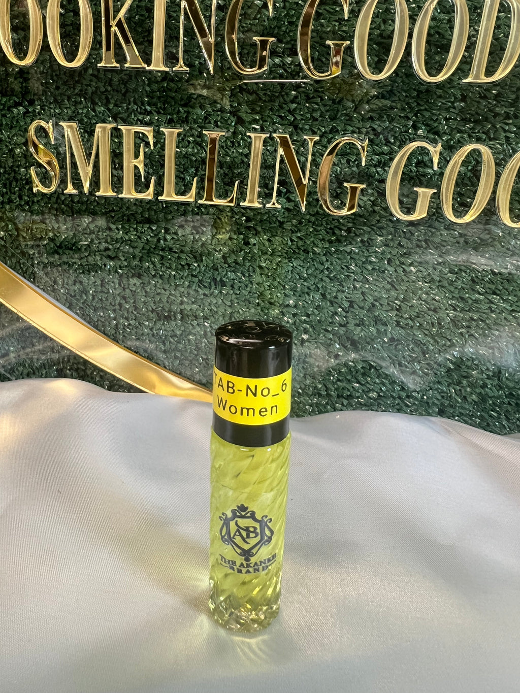 Perfume oil TAB NO_6(women)10ml notes of perfume oil heady white tuberose gardenia with banana accord and a touch of muskiness