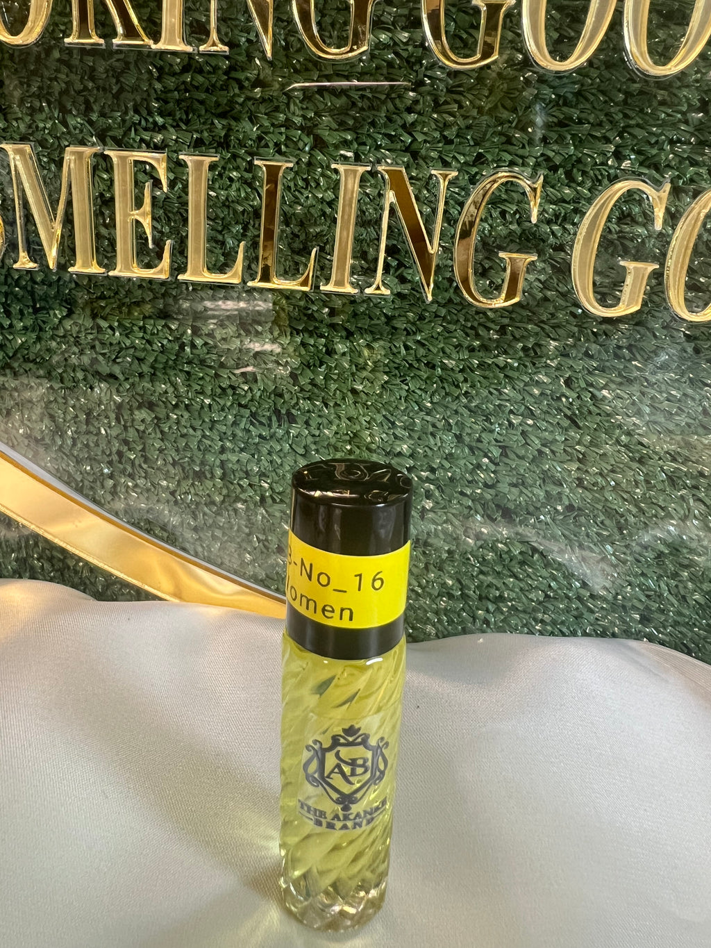 Perfume oil TAB NO_16(women)10ml notes of smooth vanilla,Sweet, woody, or smoky